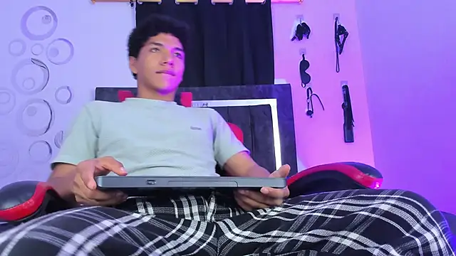 Maximiliano Khalil online show from 12/01/25, 07:37