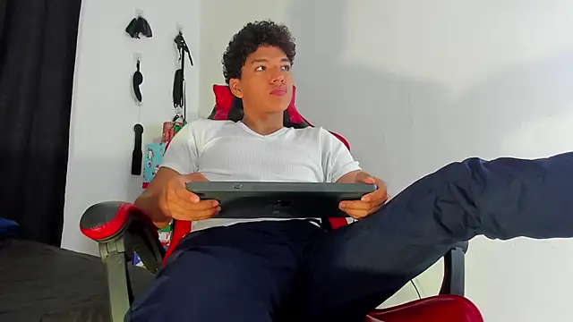 Maximiliano Khalil online show from 12/15/25, 07:31