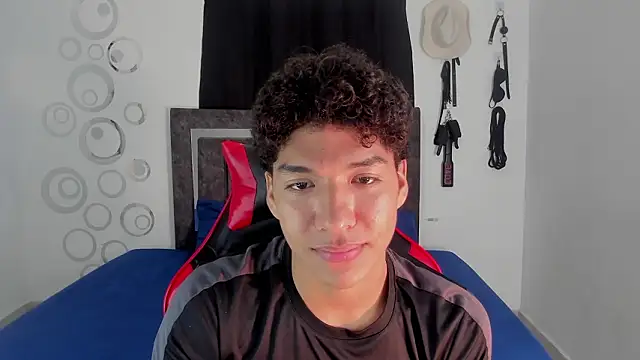 Maximiliano Khalil online show from 01/31/26, 07:23