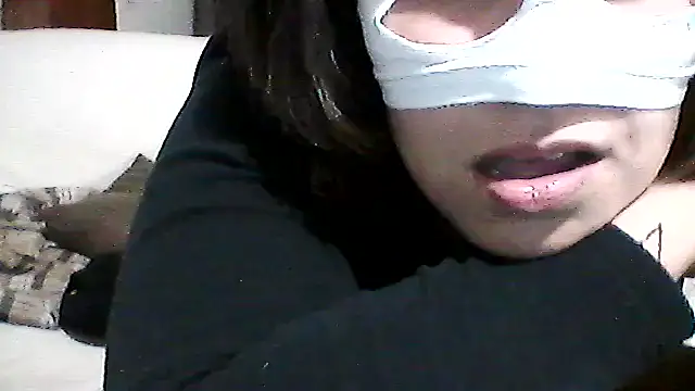 Snapshot of hekate_couple chatting on 10/28/25, 01:50 hekate couple online show from 10/28/25, 01:50