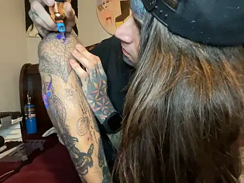 Dyskizly online show from 11/24/25, 08:42