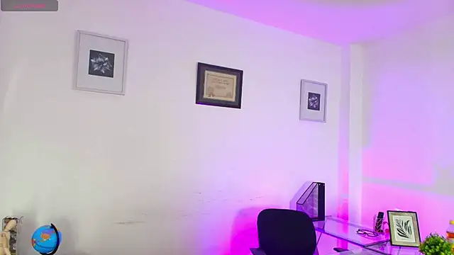 FernandaFox  online show from 05/12/26, 03:36