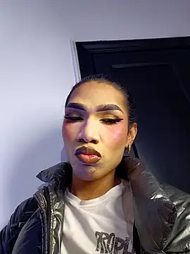 FernandaFox  online show from 04/24/26, 03:41