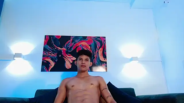 KamiSuarez online show from 12/05/25, 06:17