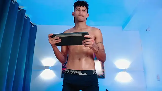 KamiSuarez online show from 01/15/26, 07:39