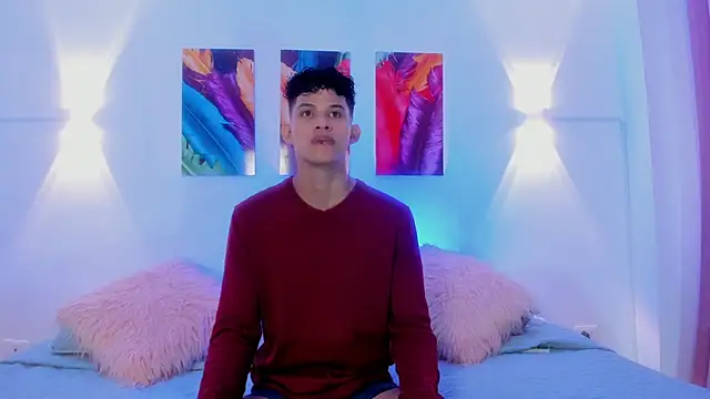 KamiSuarez online show from 11/28/25, 06:19