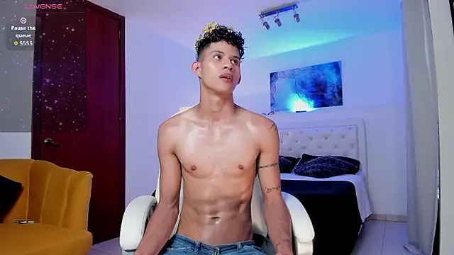 KamiSuarez online show from 03/09/26, 06:33