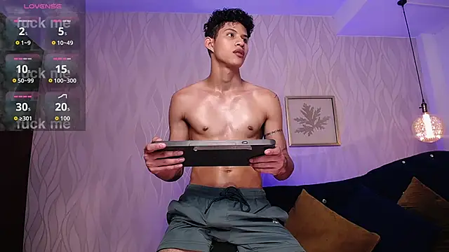 KamiSuarez online show from 02/12/26, 06:29