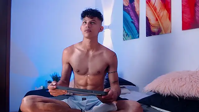 KamiSuarez online show from 03/21/26, 06:34