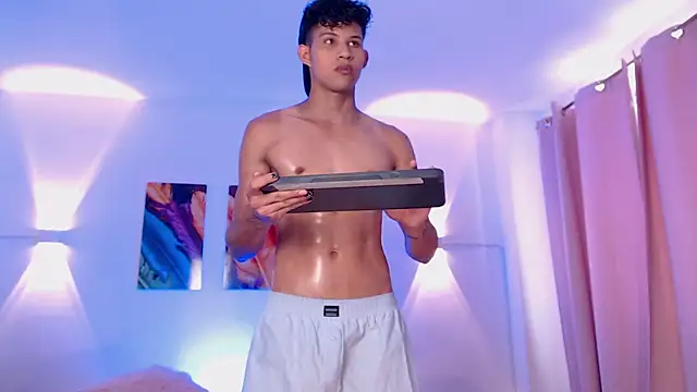 KamiSuarez online show from 04/03/26, 07:20