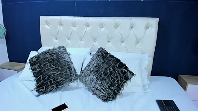 Kim Luna1 online show from 11/08/25, 03:10