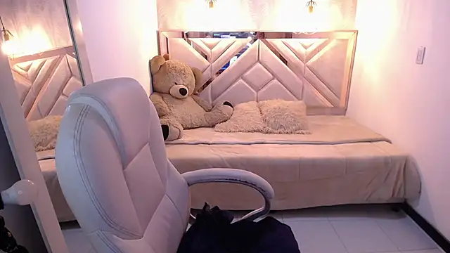 emmaa garciia online show from 03/23/26, 03:17