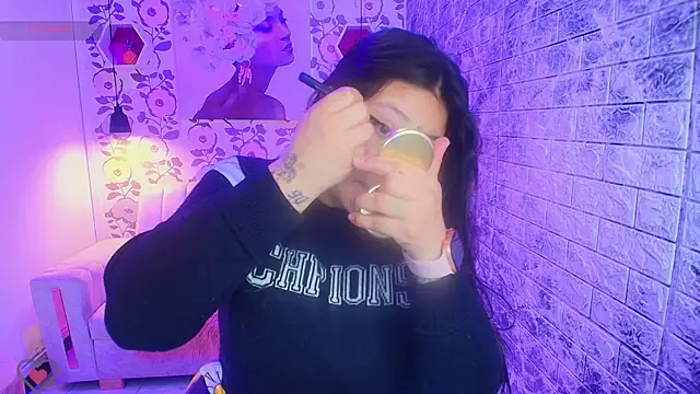 emmaa garciia online show from 11/20/25, 03:29