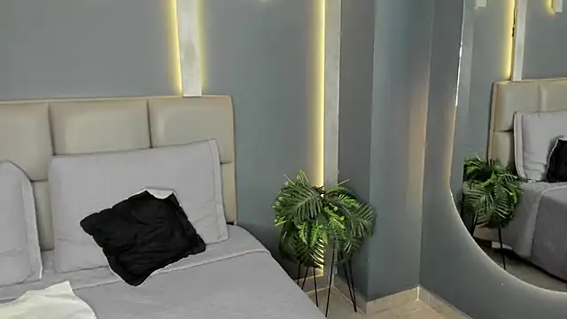 DakotaRussell  online show from 11/16/25, 10:02