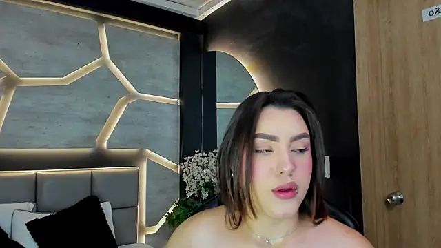 DakotaRussell  online show from 02/08/26, 01:31