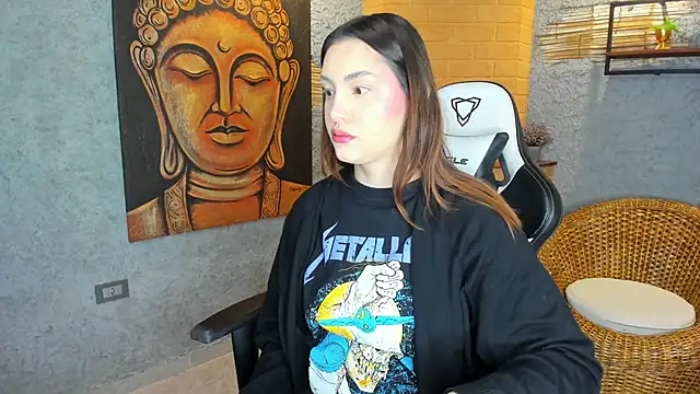 Snapshot of DakotaRussell_ chatting on 11/07/25, 11:04 DakotaRussell online show from 11/07/25, 11:04