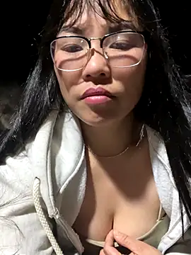 heodat-sexx online show from 12/15/25, 12:05