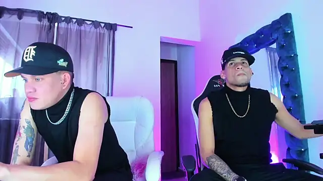 Snapshot of Yourtemptation555 chatting on 11/03/25, 06:55 Yourtemptation555 online show from 11/03/25, 06:55