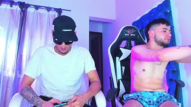 Snapshot of Yourtemptation555 chatting on 10/28/25, 08:30 Yourtemptation555 online show from 10/28/25, 08:30