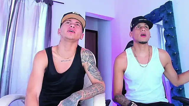 Snapshot of Yourtemptation555 chatting on 11/01/25, 04:56 Yourtemptation555 online show from 11/01/25, 04:56