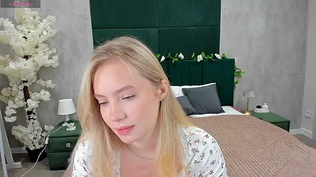 Melanie Ryer online show from 11/14/25, 11:30