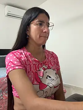 scarlethsb33 online show from 02/13/26, 02:17