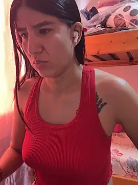 scarlethsb33 online show from 11/12/25, 12:42