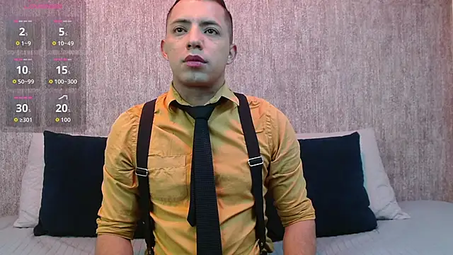 Snapshot of Mike_Fetiche chatting on 10/31/25, 03:47 Mike Fetiche online show from 10/31/25, 03:47