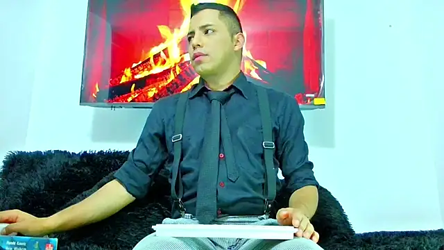 Snapshot of Mike_Fetiche chatting on 11/15/25, 03:32 Mike Fetiche online show from 11/15/25, 03:32