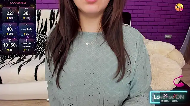 GlowMimi online show from 12/04/25, 10:53