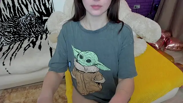 GlowMimi online show from 05/20/26, 04:37
