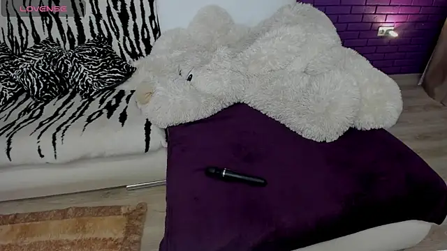 GlowMimi online show from 05/15/26, 05:33