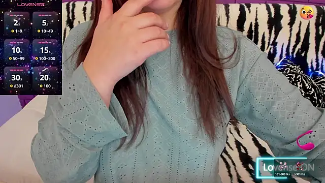 GlowMimi online show from 11/11/25, 08:47