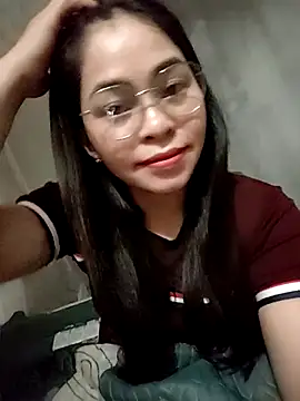 Bamboo-niee123 online show from 04/14/26, 04:12