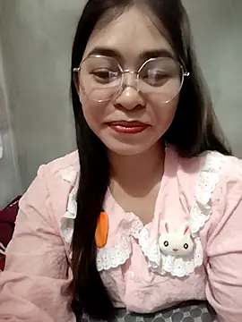 Bamboo-niee123 online show from 03/24/26, 06:13