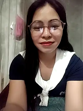 Bamboo-niee123 online show from 04/22/26, 03:41