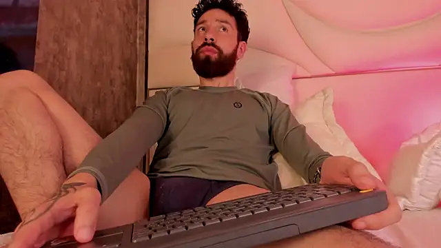 jackfoden01 online show from 12/18/25, 12:31