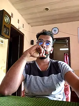 Snapshot of nithinrr chatting on 10/28/25, 05:18 nithinrr online show from 10/28/25, 05:18