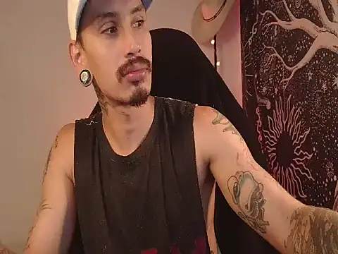 Snapshot of mateos6_6 chatting on 11/23/25, 06:29 mateos6 6 online show from 11/23/25, 06:29