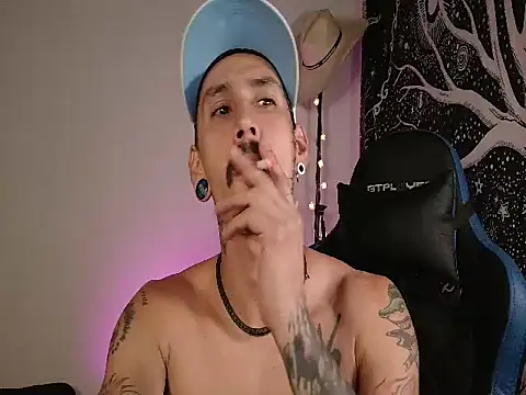 Snapshot of mateos6_6 chatting on 11/27/25, 03:07 mateos6 6 online show from 11/27/25, 03:07