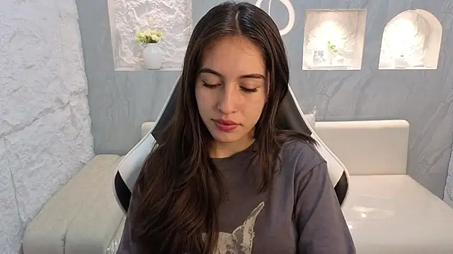 Nikka Tx online show from 11/19/25, 03:06