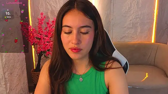 Nikka Tx online show from 02/13/26, 08:09