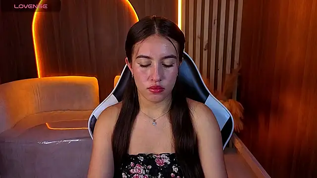 Nikka Tx online show from 04/14/26, 01:05