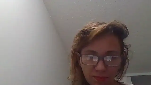 loveryvicky online show from 11/10/25, 05:23