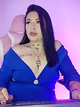 IsoldeX online show from 11/04/25, 02:21