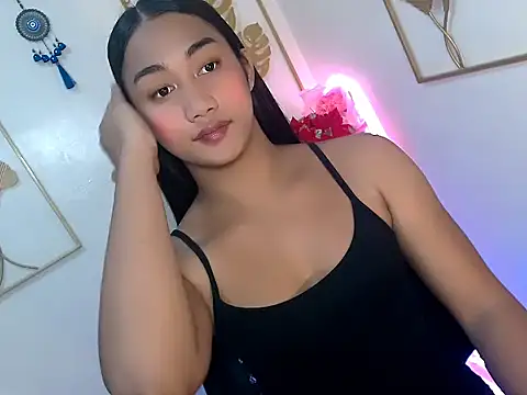 Gorgeousnicole  online show from 11/04/25, 09:13