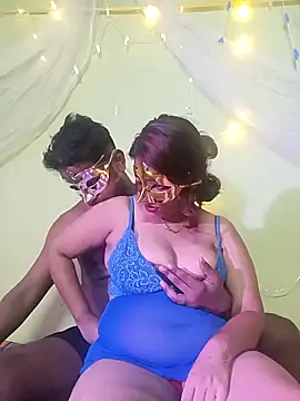 Snapshot of Yui-Ch1 chatting on 10/28/25, 10:25 Yui-Ch1 online show from 10/28/25, 10:25