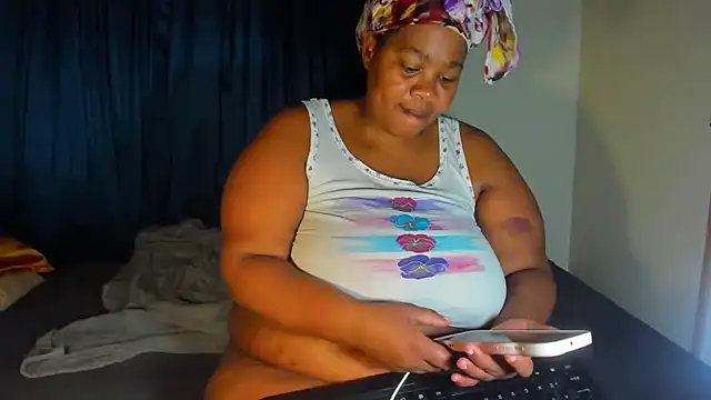 ThickLeeyanaXX online show from 07/09/26, 08:52