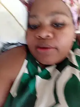 ThickLeeyanaXX online show from 05/17/26, 07:08