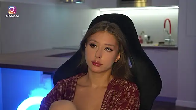 Snapshot of Cleose chatting on 02/20/26, 06:59 Cleose online show from 02/20/26, 06:59